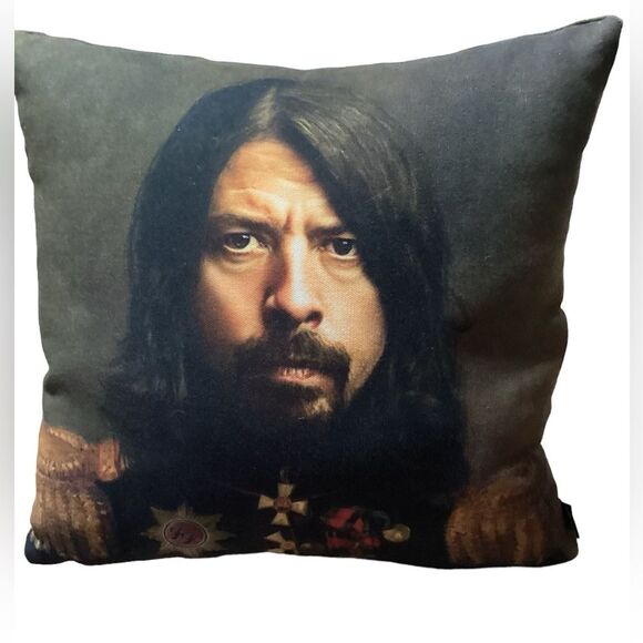 Society6 Dave Grohl‎ Throw Pillow 16x16 pre-loved excellent condition - Picture 1 of 10